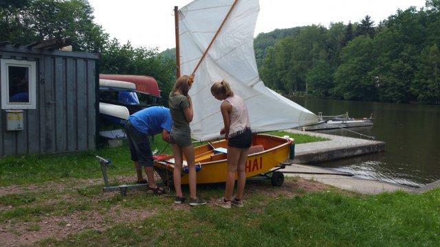 Segelausbildung der Optimisten auf der Talsperre Kriebstein