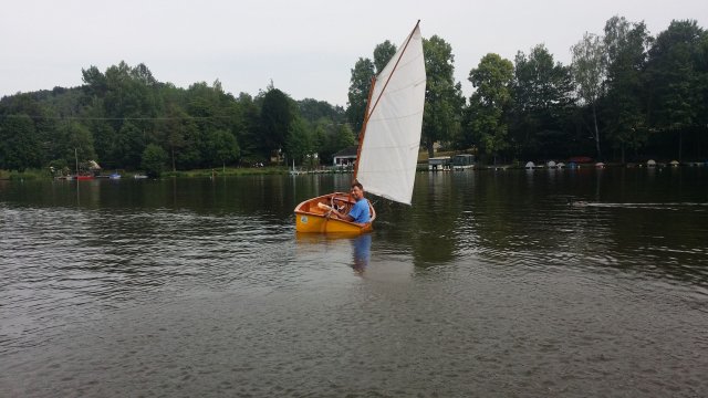 Segelausbildung der Optimisten auf der Talsperre Kriebstein