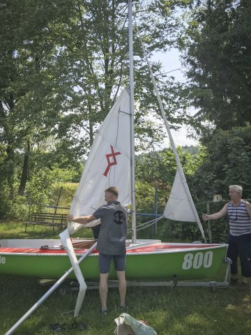 Segelausbildung der Optimisten auf der Talsperre Kriebstein